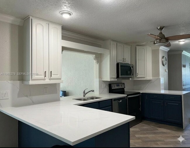 Foto del edificio - 633 NE 2nd St