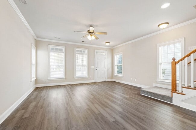 Building Photo - Charming and Move-In Ready 3BR Home | Prim...