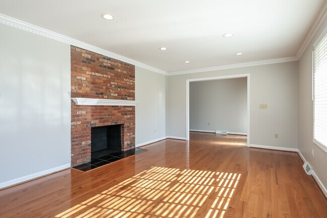 Building Photo - Beautiful 3 Bedroom Home in Greer, SC