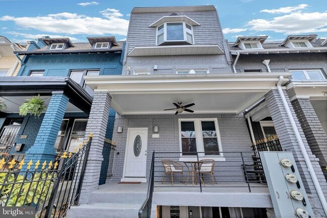 Building Photo - 210 Upshur St NW