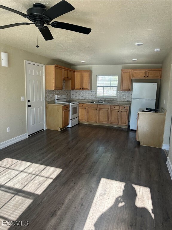 Building Photo - 3319 Ellington Ct