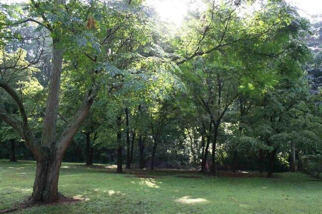 Foto del edificio - 3600 Lakewood Rd NW