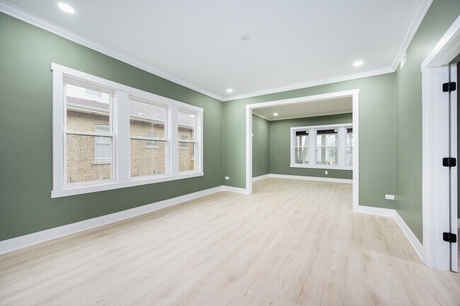dining/living rooms - 6326 W Hyacinth St