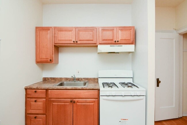 Building Photo - 2737 N Spaulding Ave