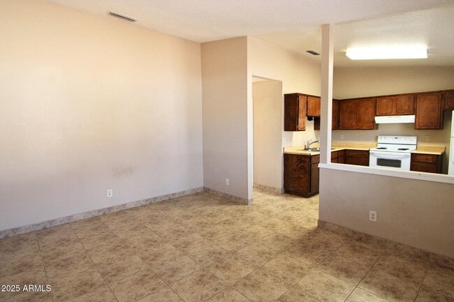 Building Photo - 4650 E Caballero St
