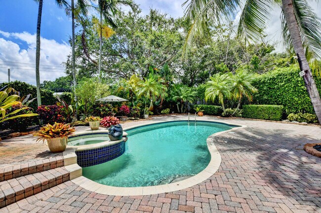Building Photo - 1210 Delray Lakes Dr