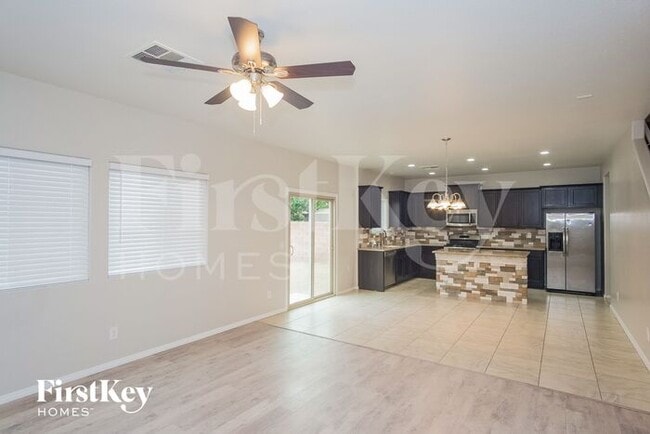 Foto del edificio - 6710 Crystal Run Ln