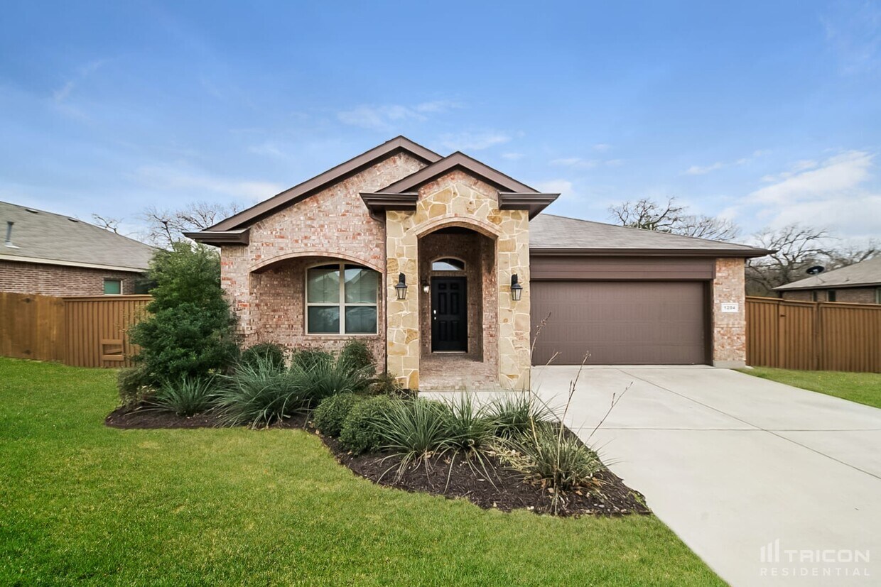 Foto principal - 1204 Glenwood Dr