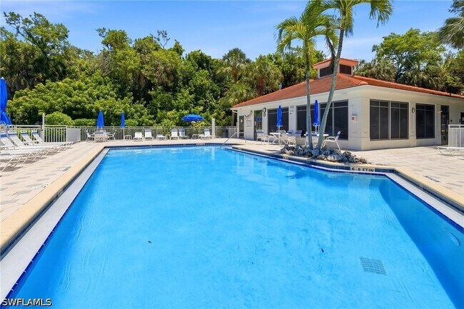 Foto del edificio - 975 Tarpon Cove Dr