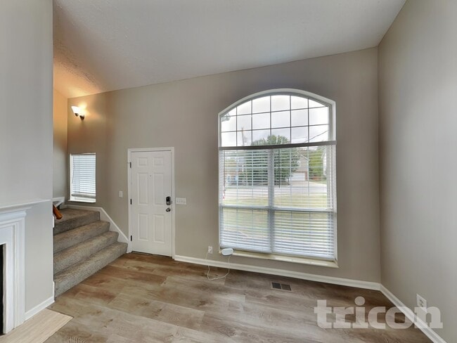 Building Photo - 716 Hallcrest Ct