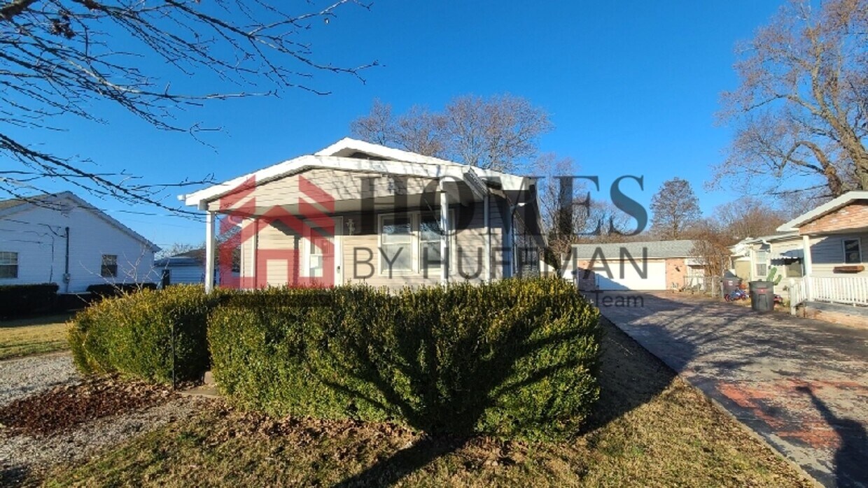 Primary Photo - 3 Bedroom House | Two Baths | Westside