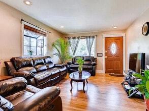 Building Photo - 1356 S Patton Ct