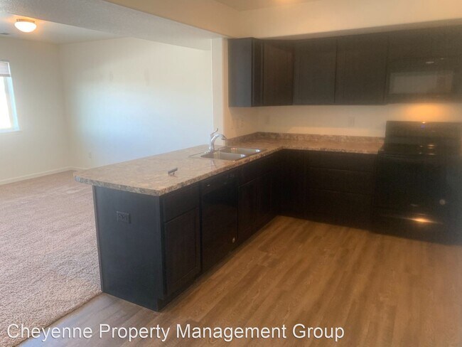 Building Photo - 3 br, 2.5 bath House - 6608 Painted Rock Trl