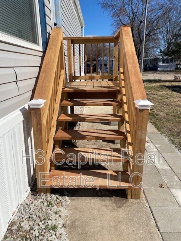 Foto del edificio - 524 Chickadee St