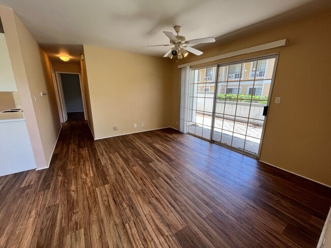 Building Photo - $2800, 2BR/1BA/2PKG, Crosspointe (Aiea/Hon...