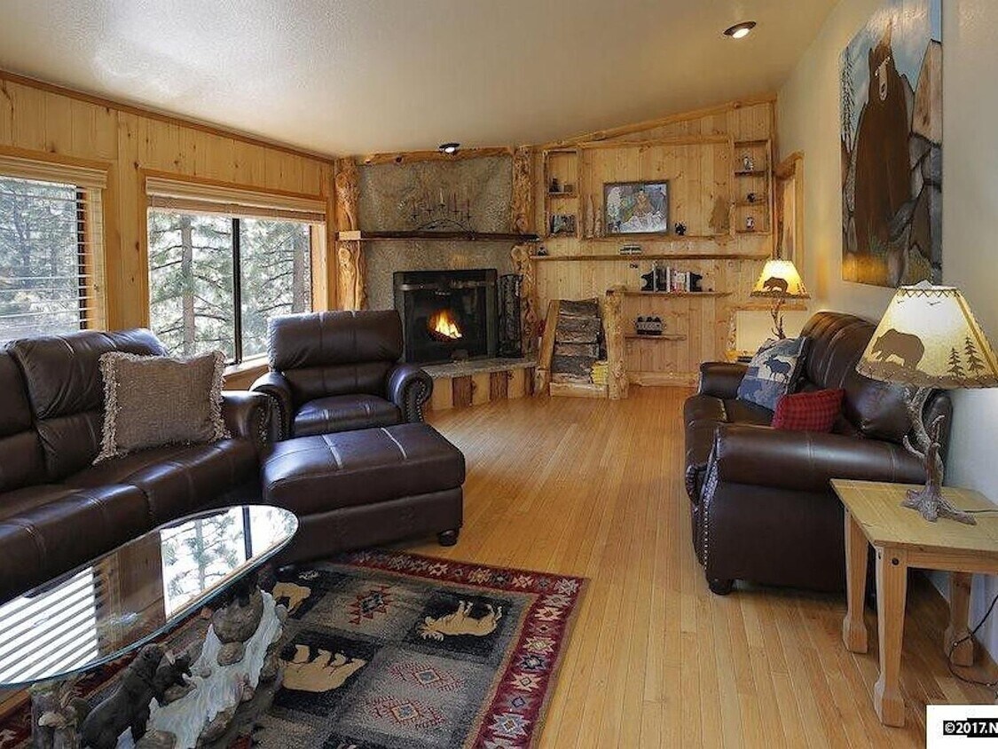 Primary Photo - 670 Riven Rock Rd