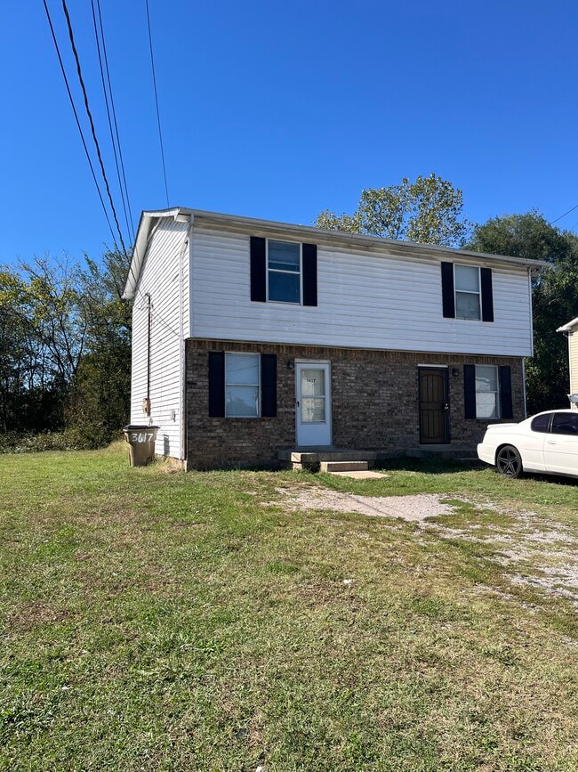 Building Photo - 3617 Willow Creek Ct