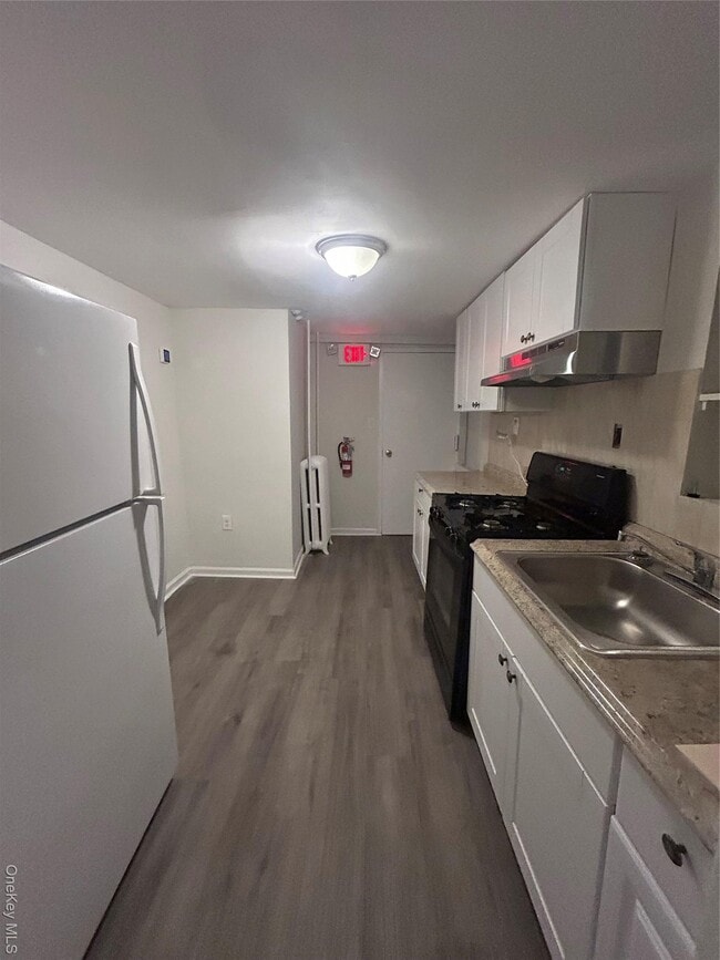 Foto del edificio - 144 Waverly St