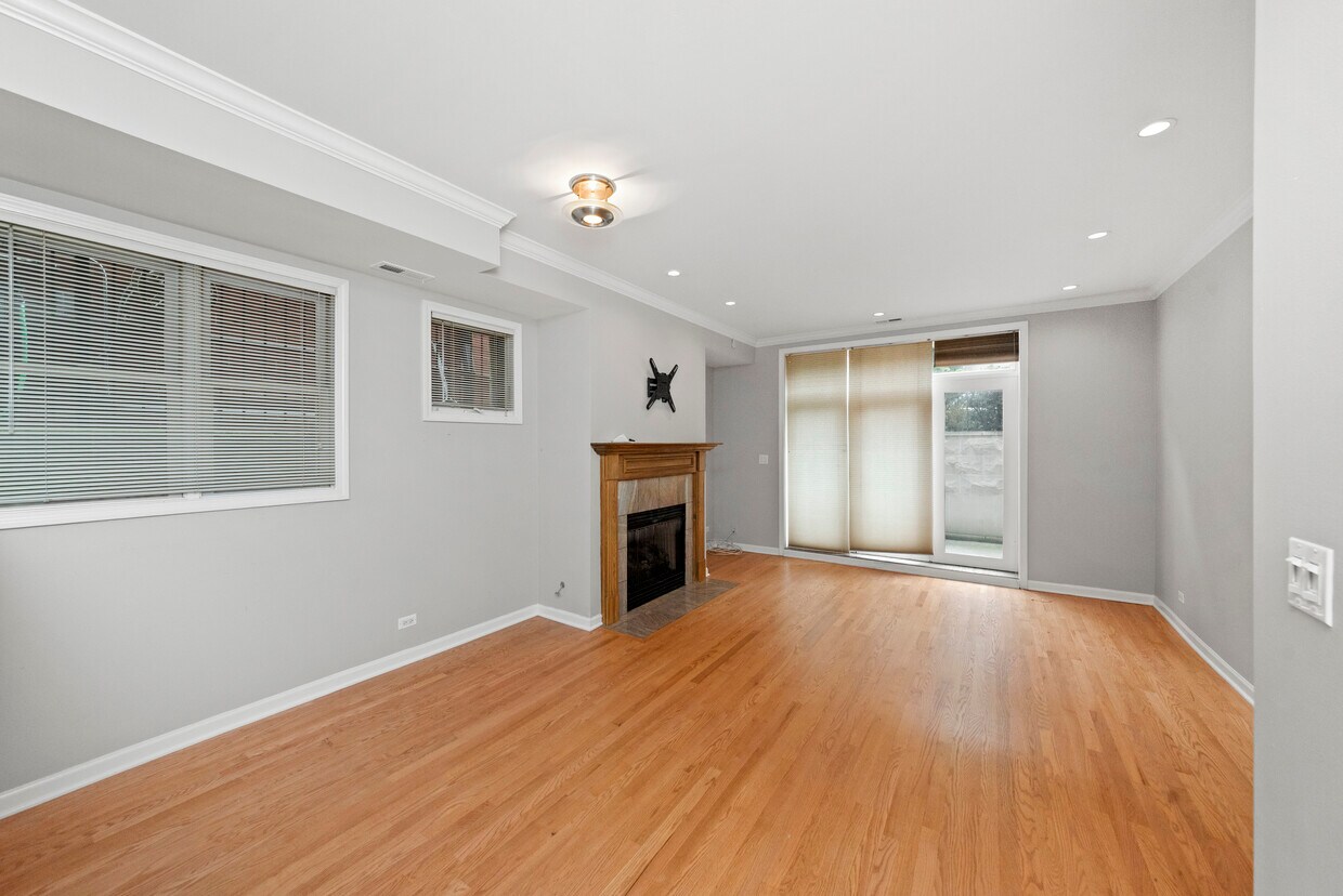 Foto principal - 540 W Oakdale Ave