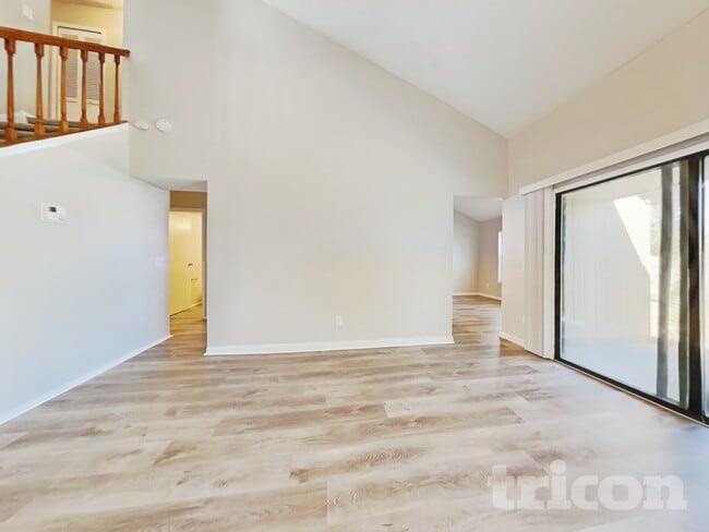 Foto del edificio - 7887 Moss Pointe Trail E