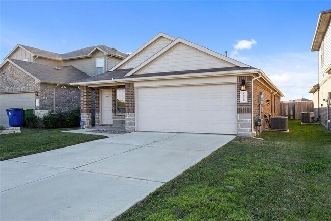 Building Photo - 14428 Sugar Pines Dr