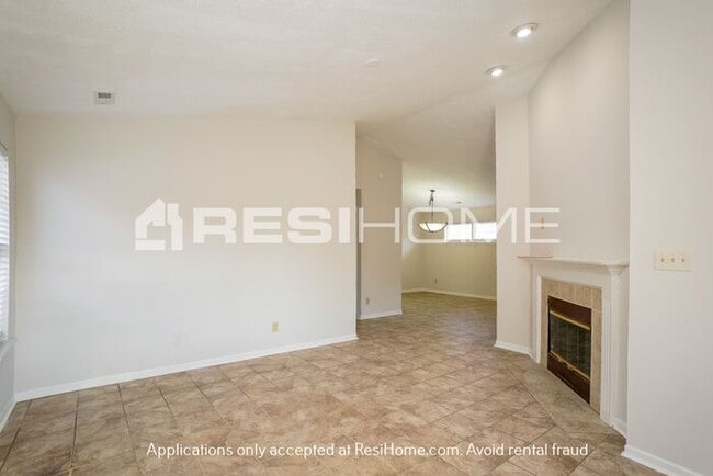 Building Photo - "LIMITED TIME OFFER: Get 1 month FREE RENT...