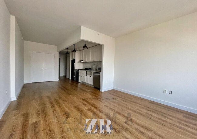 Foto del edificio - 0 bedroom in Brooklyn NY 11216