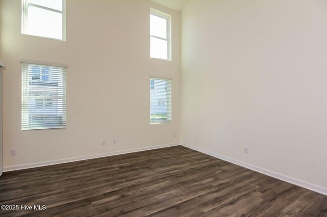 Foto del edificio - 1628 Corbett St