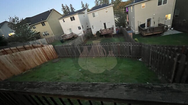 Foto del edificio - Move in Special $600 Off First Months-  Brand New Carpet & Freshly Painted