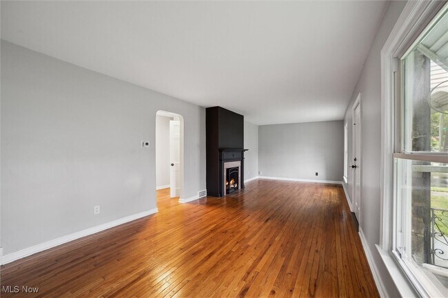 Foto del edificio - 5145 E 114th St