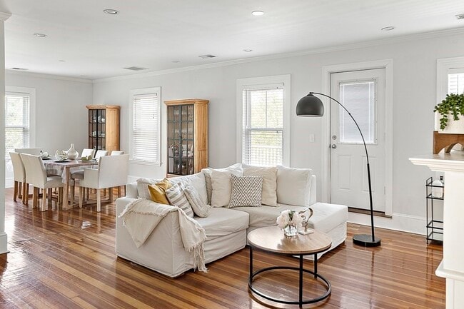 Building Photo - 1281 Walnut St