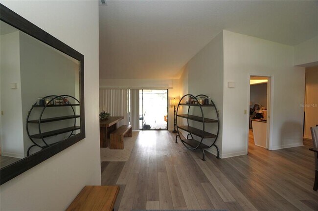 Foto del edificio - 508 Caulder Park Rd