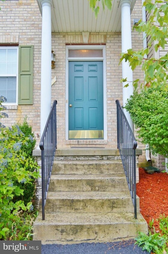 203 Hupps Hill Ct, Strasburg, VA 22657 Townhome Rentals in Strasburg VA