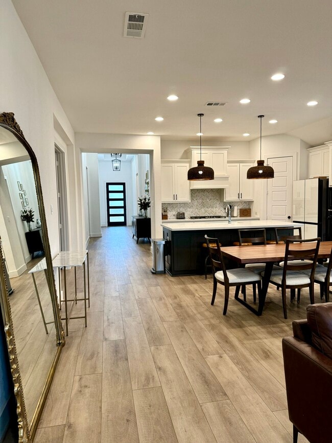 Building Photo - 2508 Preakness Pl