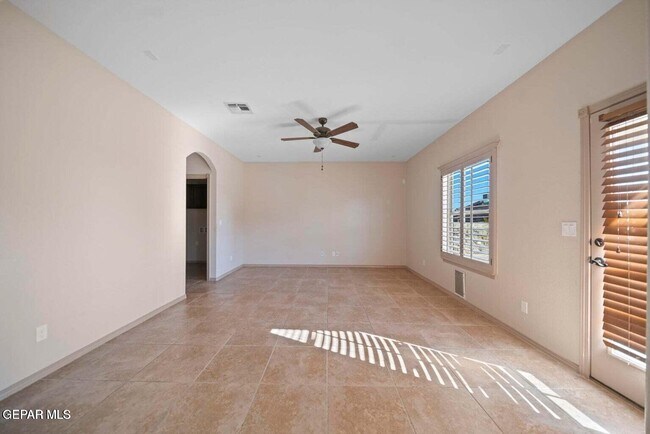 Foto del edificio - 14688 Ava Leigh