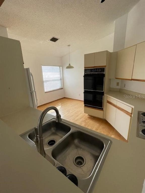 Foto del edificio - 2924 Cottage Grove Ct