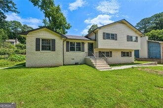 Building Photo - 498 Cole Dr SW
