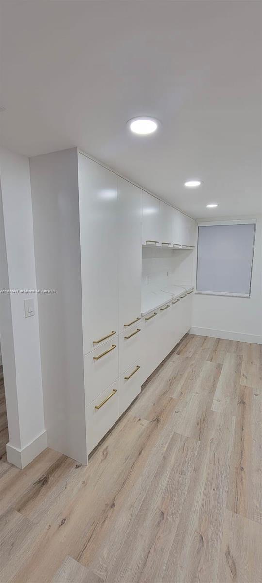 Building Photo - 800 E Cypress Ln
