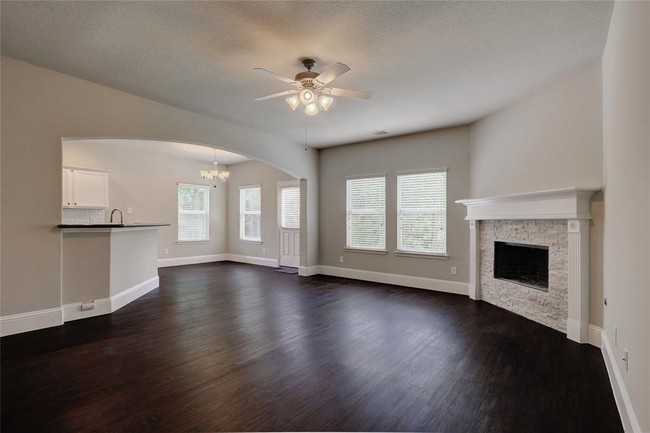 Building Photo - 10567 Sunflower Dr