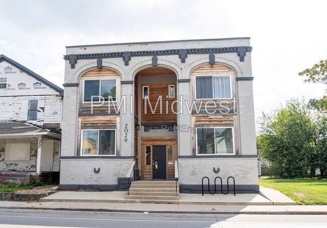 Building Photo - 2029 N College Ave