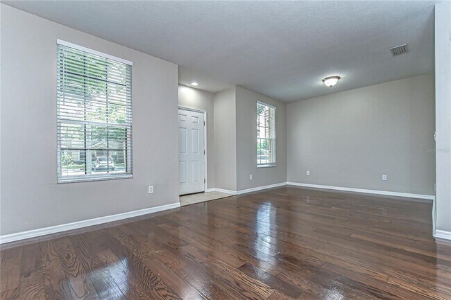 Building Photo - 1417 Sedgwick Dr