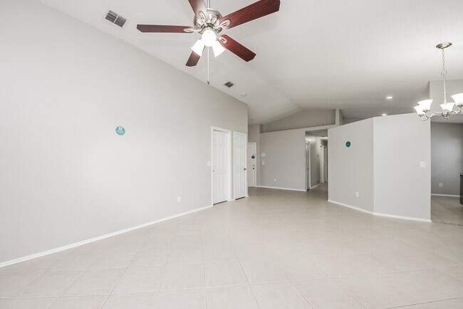 Foto del edificio - 2653 Walden Ct