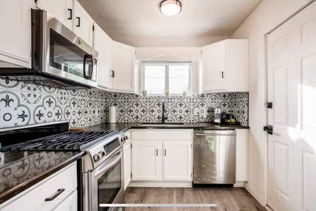 Foto del edificio - 1802 E Cypress St