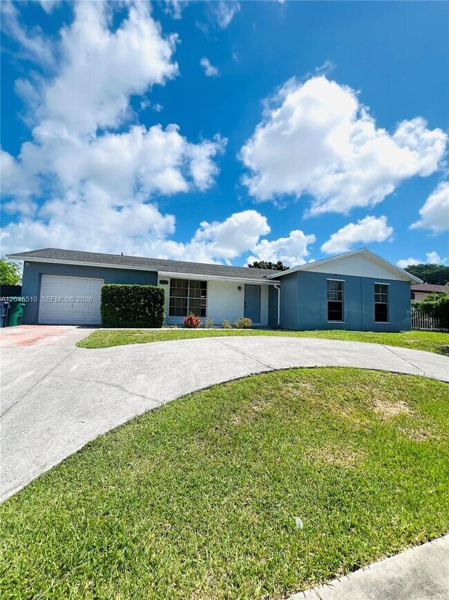 Building Photo - 13065 SW 263rd Terrace