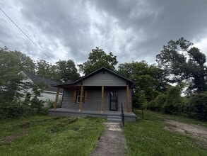 Building Photo - 746 Barrett Pl