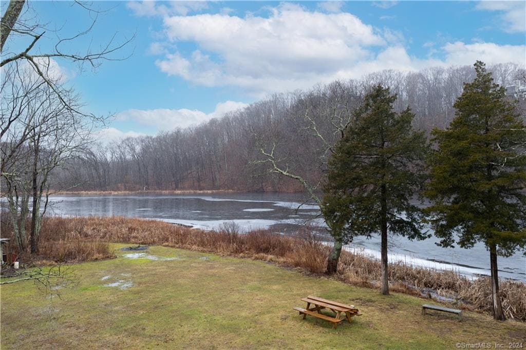 33 Twin Lakes Rd, North Branford, CT 06471 House Rental in North