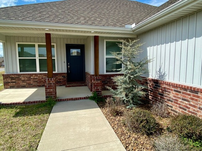 Building Photo - 1660 Gallant Fox Ln Building Photo - 1660 Gallant Fox Ln