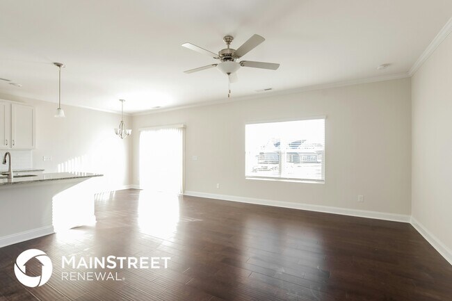 Building Photo - 2156 Vecchio Dr