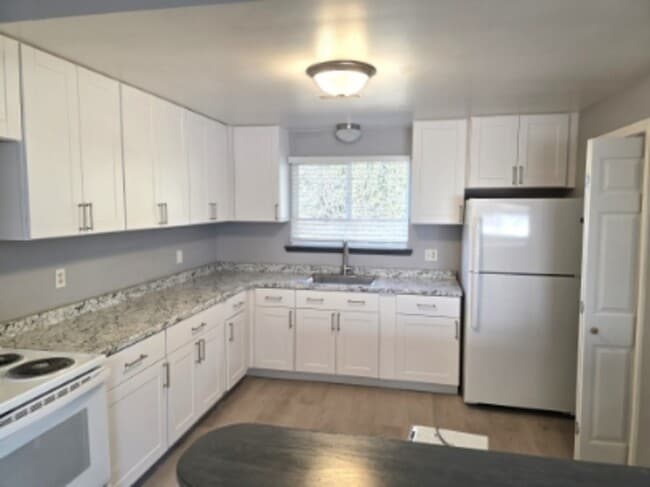 Foto del edificio - 3904 Bay City Rd