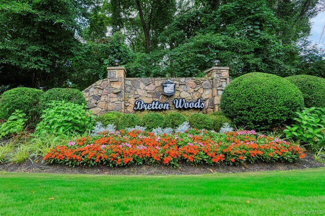 Foto del edificio - 182 Birchwood Rd